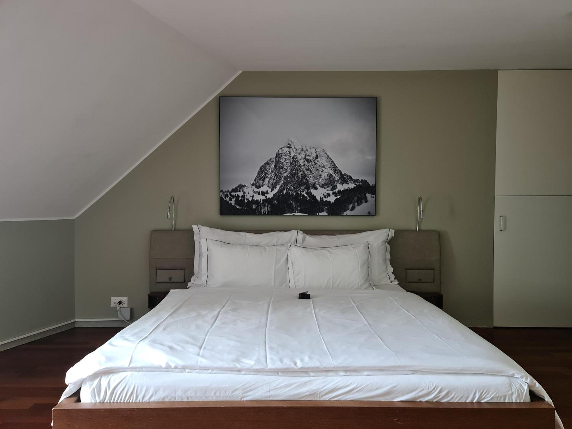 Lucerne Lake View Apartments Bagian luar foto