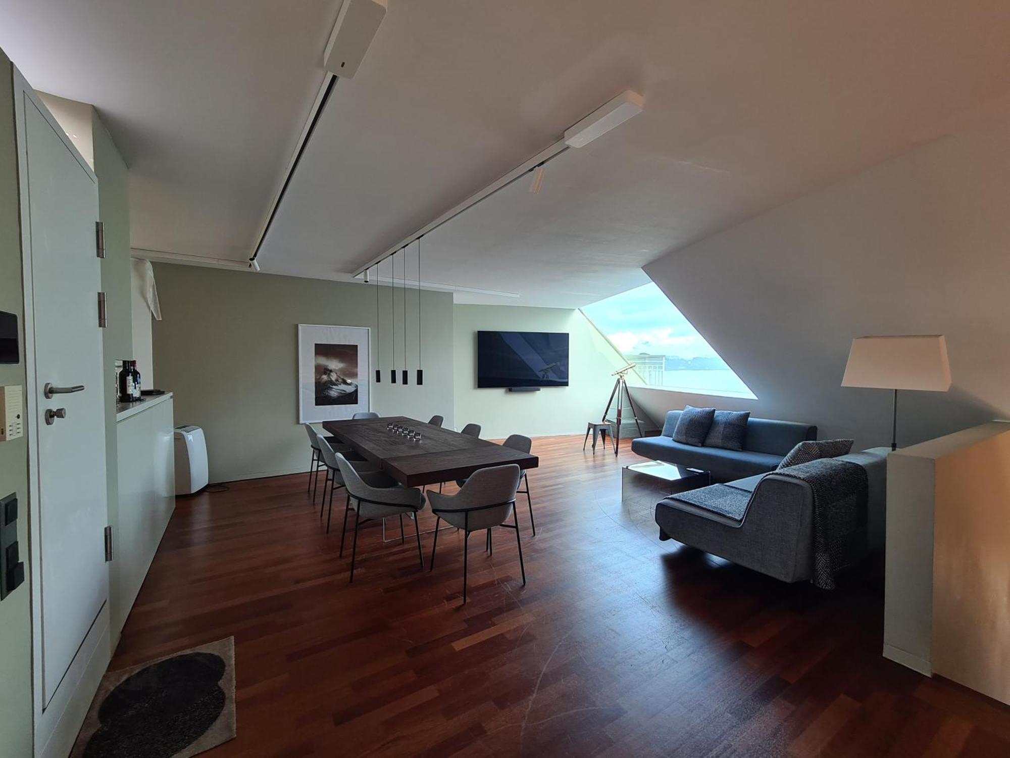 Lucerne Lake View Apartments Bagian luar foto
