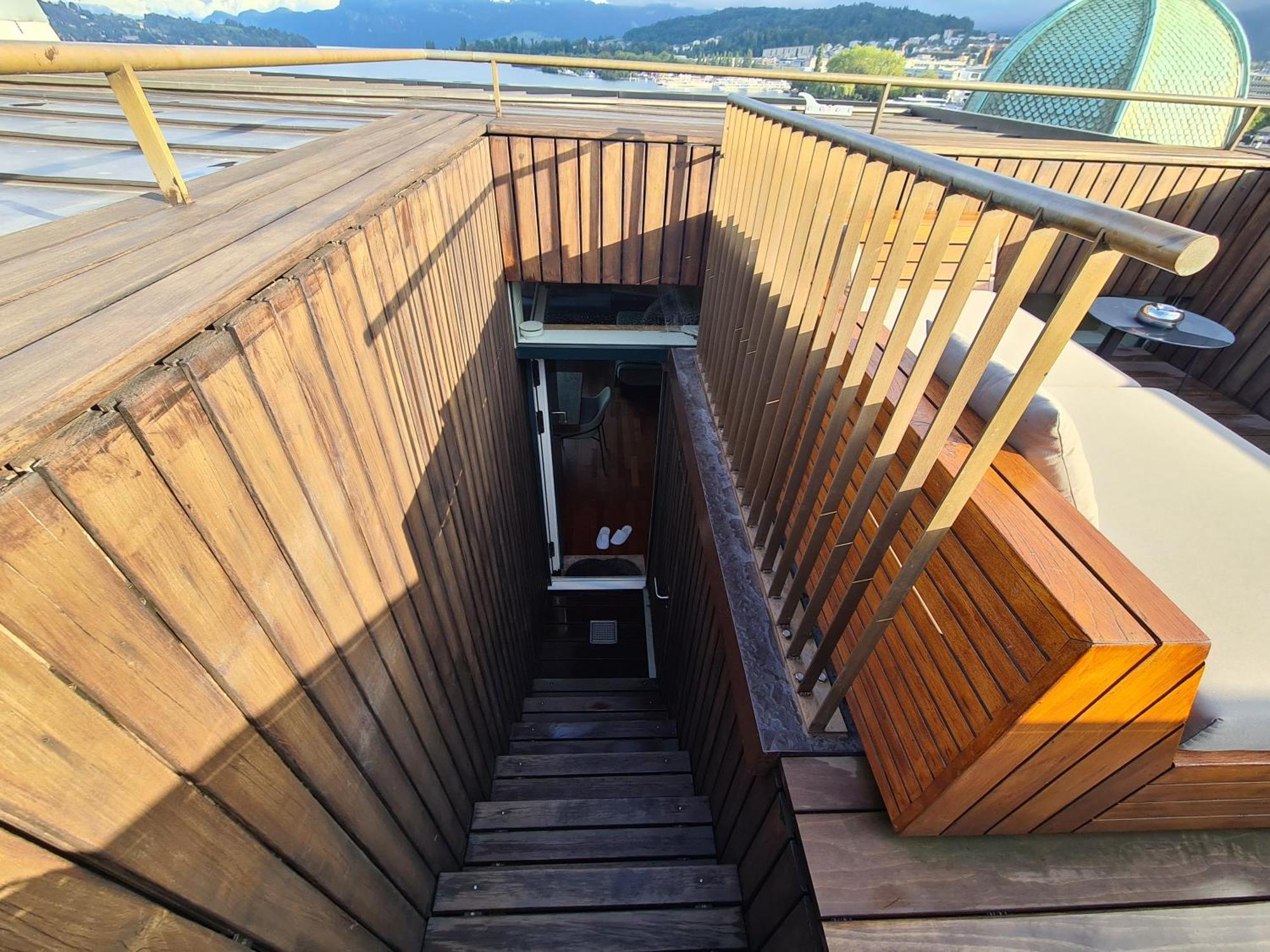 Lucerne Lake View Apartments Bagian luar foto