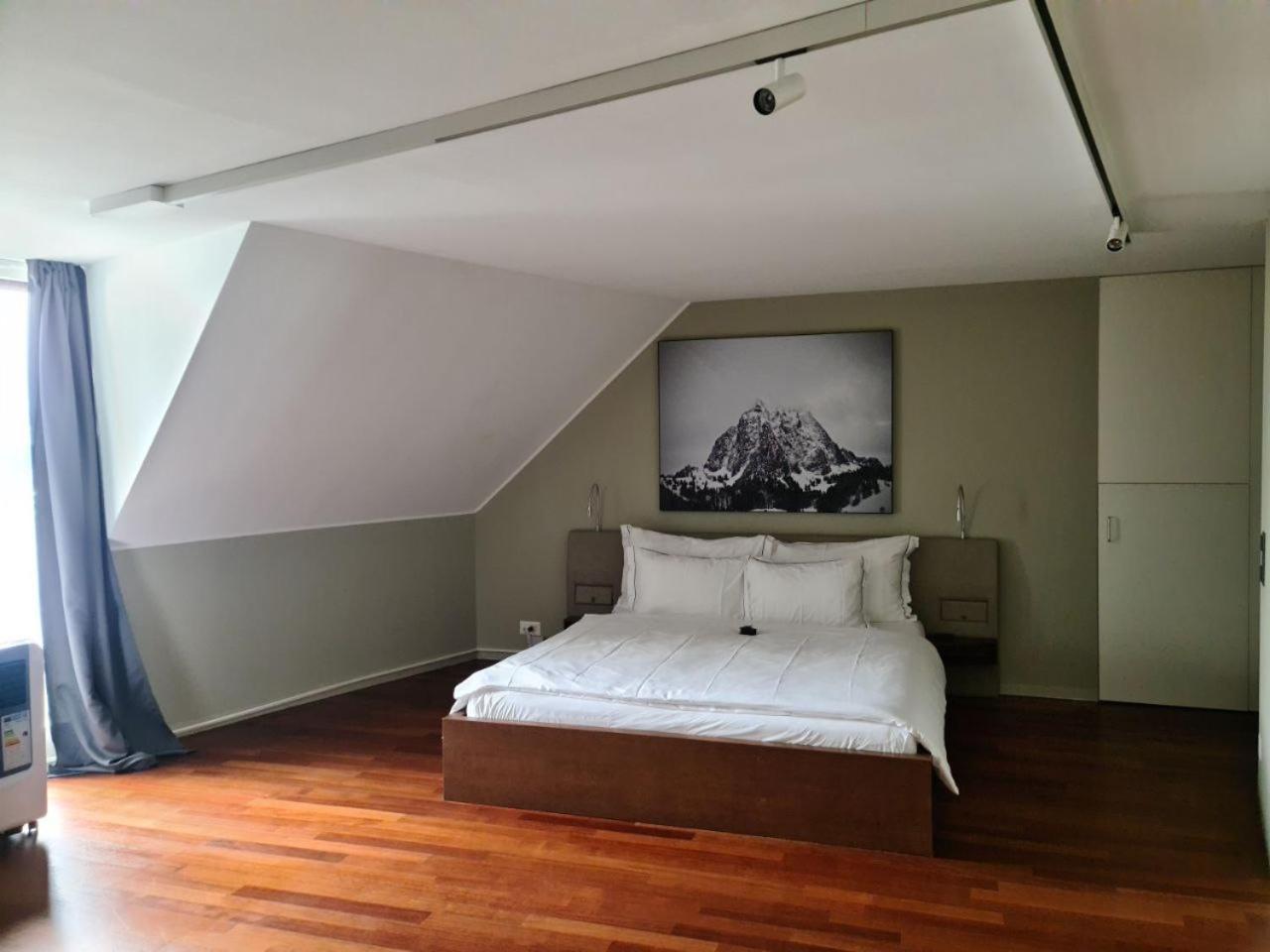 Lucerne Lake View Apartments Ruang foto