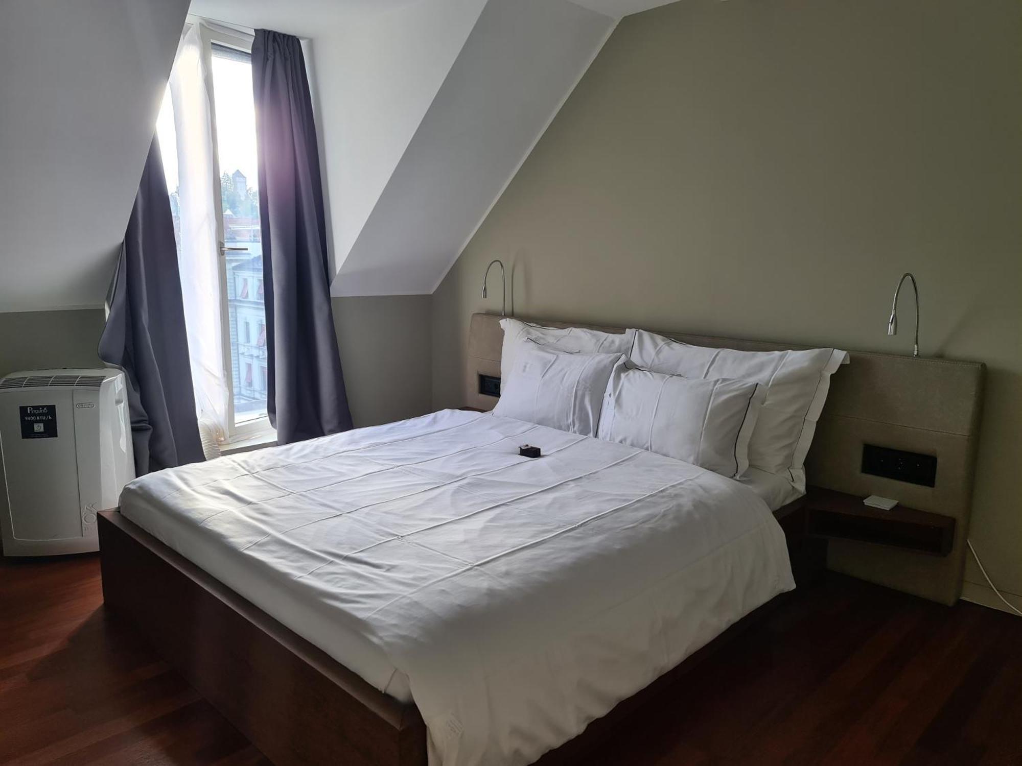 Lucerne Lake View Apartments Ruang foto
