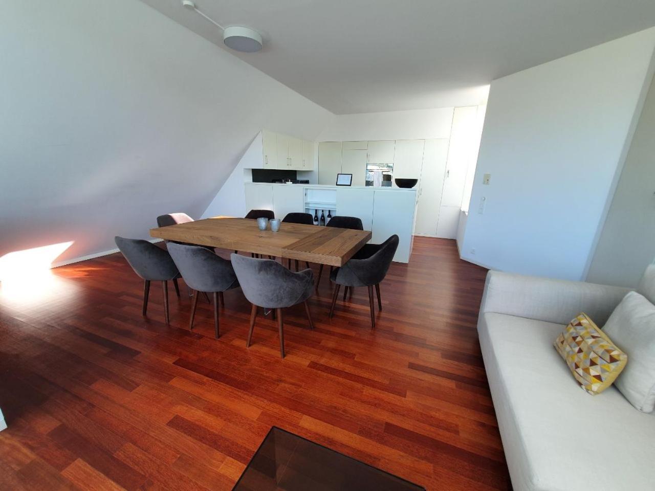Lucerne Lake View Apartments Ruang foto