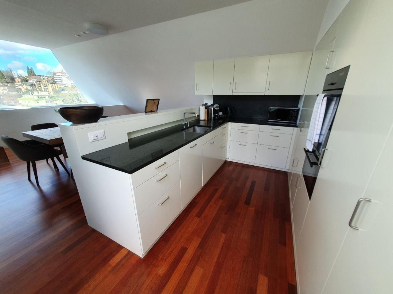 Lucerne Lake View Apartments Ruang foto