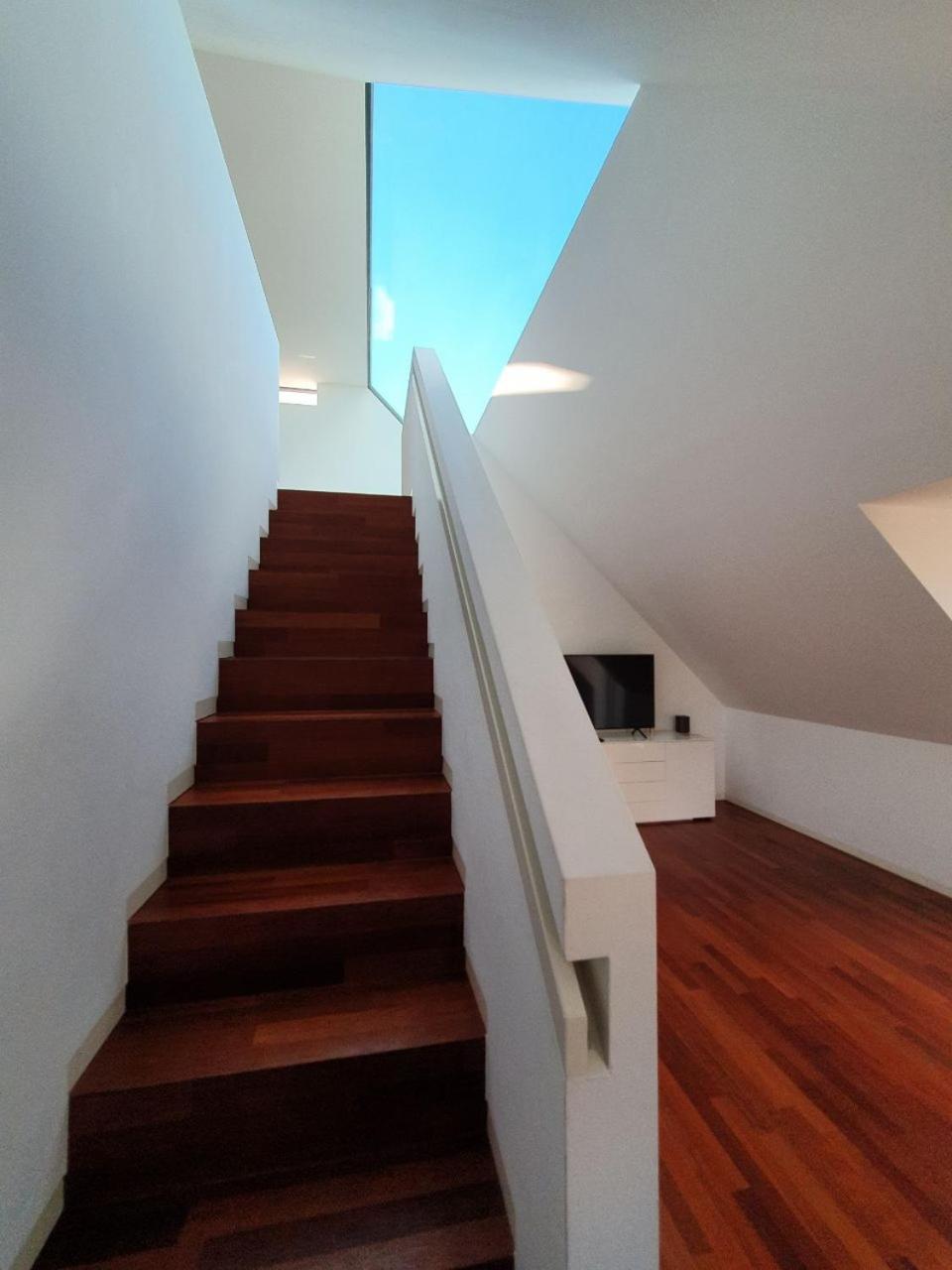 Lucerne Lake View Apartments Ruang foto
